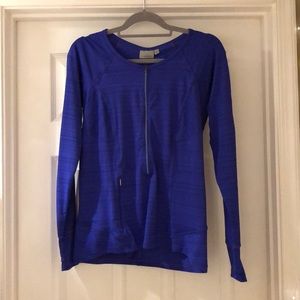 Athleta long sleeve active gear shirt